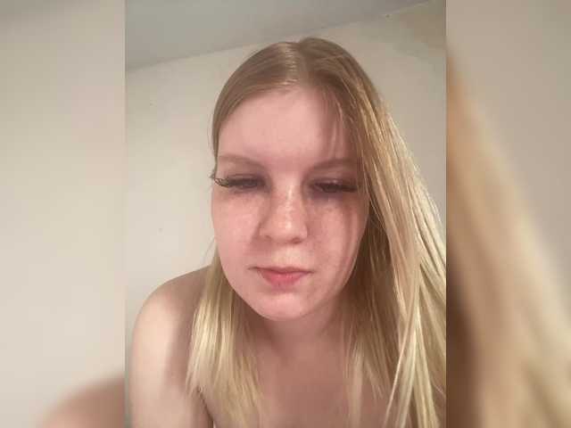 Amelia2004's BongaCams show and profile