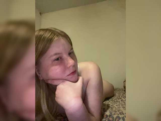 Amelia2004's BongaCams show and profile