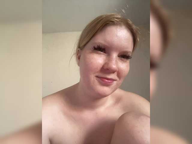 Amelia2004's BongaCams show and profile