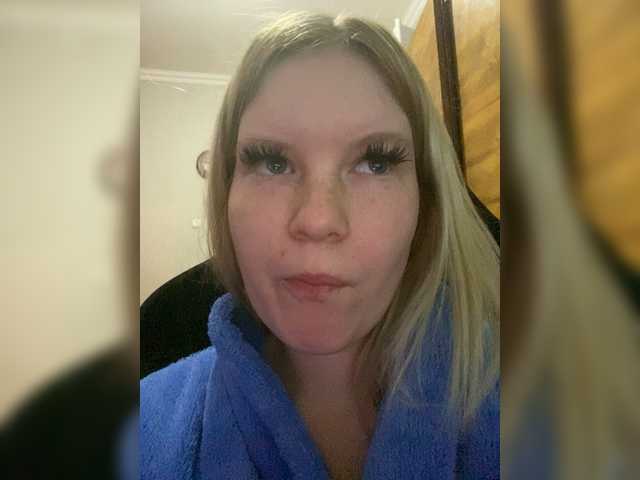 Amelia2004's BongaCams show and profile