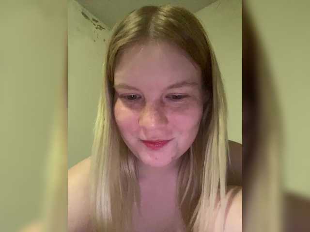  Amelia2004 chat room