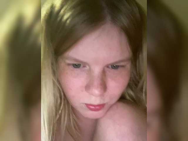 Amelia2004's BongaCams show and profile