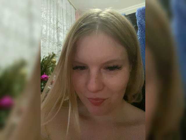 Amelia2004's BongaCams show and profile