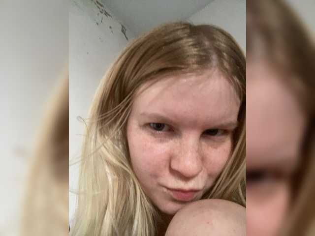 Amelia2004's BongaCams show and profile