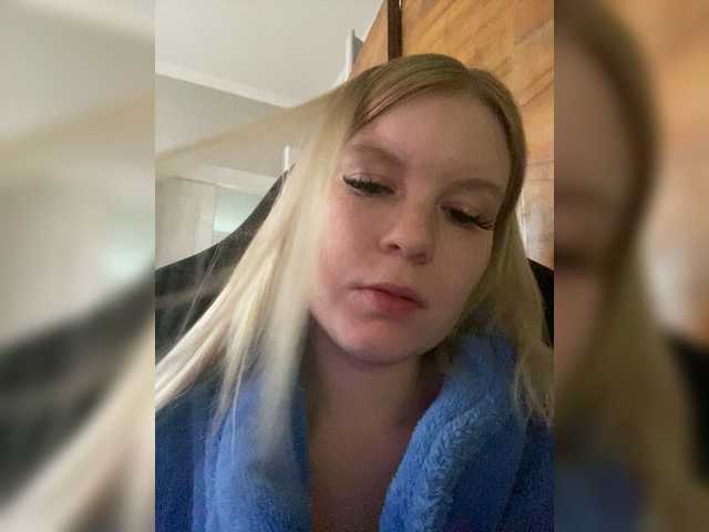 Amelia2004's BongaCams show and profile