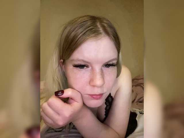 Amelia2004's BongaCams show and profile