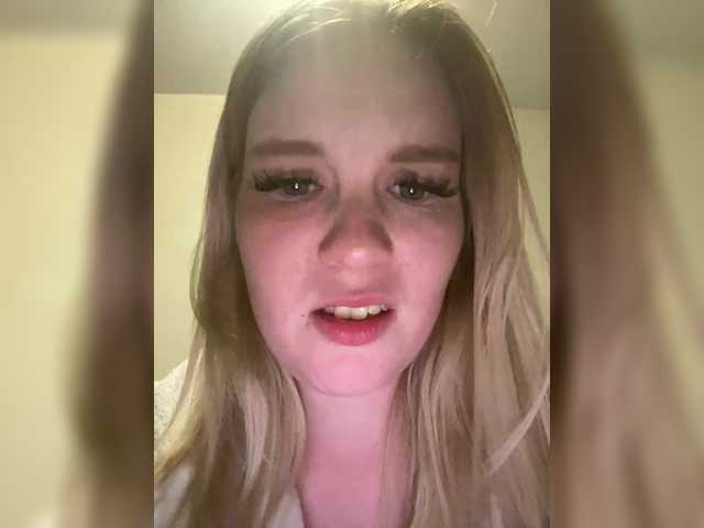 Amelia2004's BongaCams show and profile