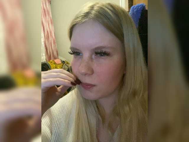 Amelia2004's BongaCams show and profile