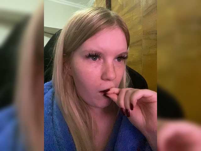 Amelia2004's BongaCams show and profile