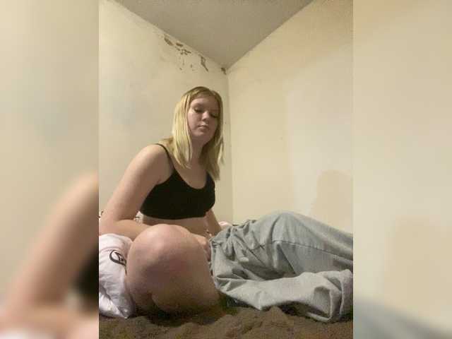 Amelia2004's BongaCams show and profile