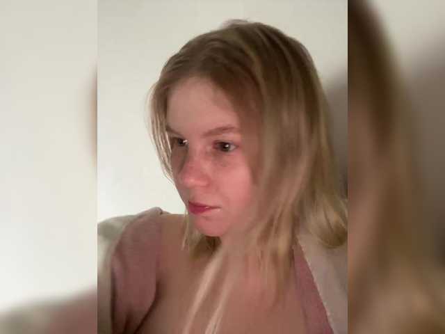Amelia2004's BongaCams show and profile