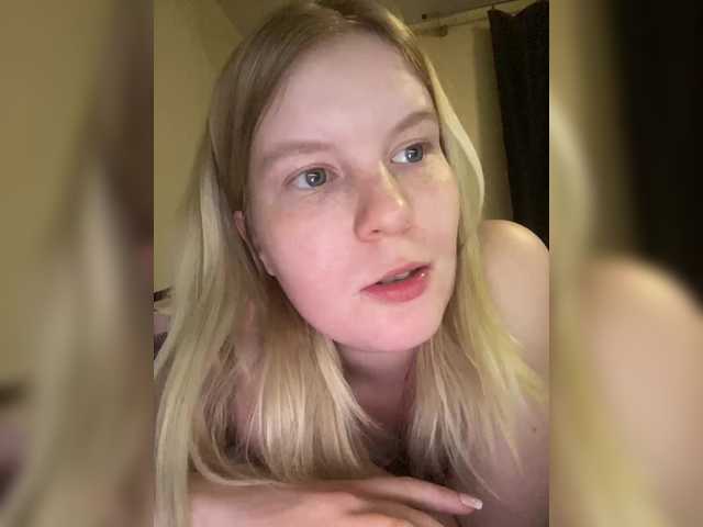 Amelia2004's BongaCams show and profile