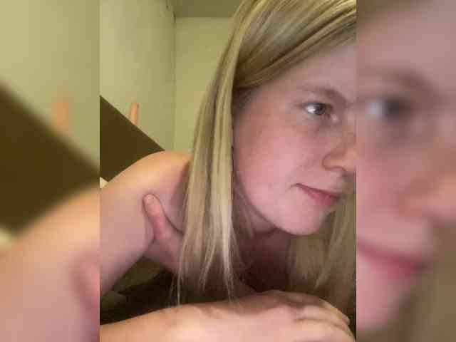 Amelia2004 webcam