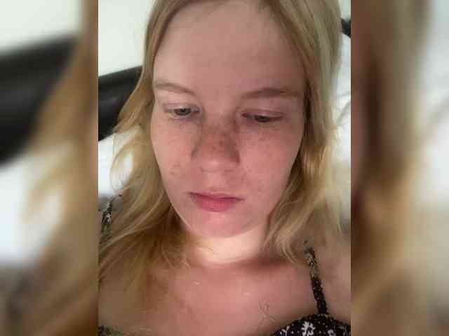 Amelia2004 webcam