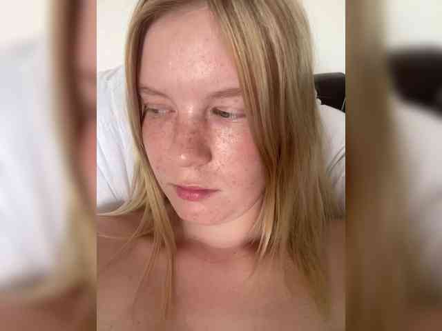 Amelia2004 webcam