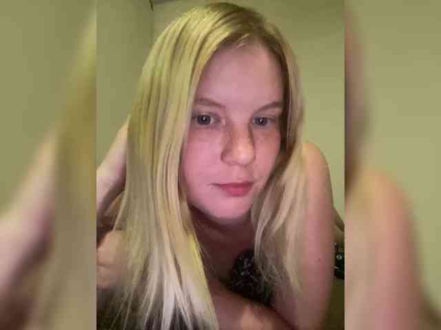 Amelia2004 webcam