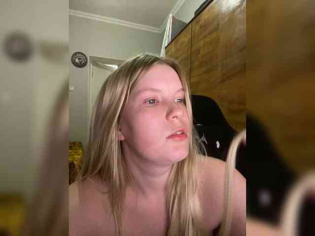 Amelia2004 webcam