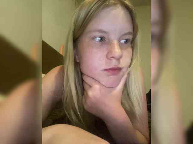 Amelia2004 webcam