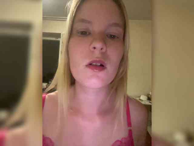 Amelia2004 webcam