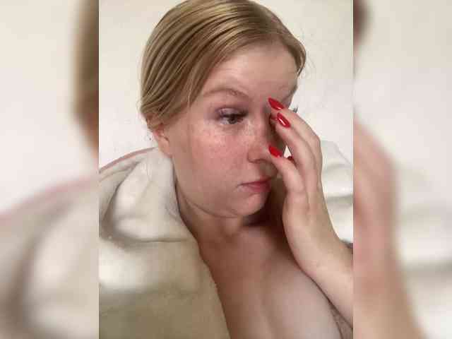 Amelia2004 webcam