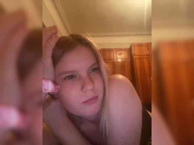 Amelia2004 webcam
