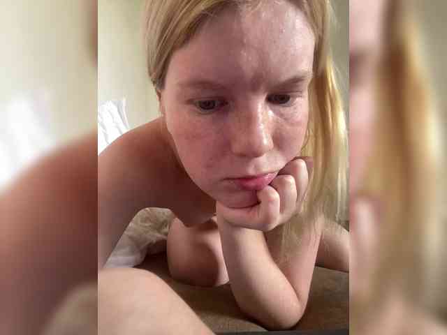 Amelia2004 webcam