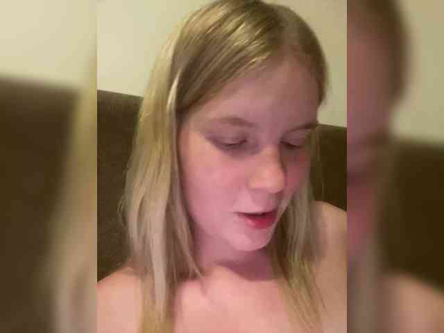 Amelia2004 webcam