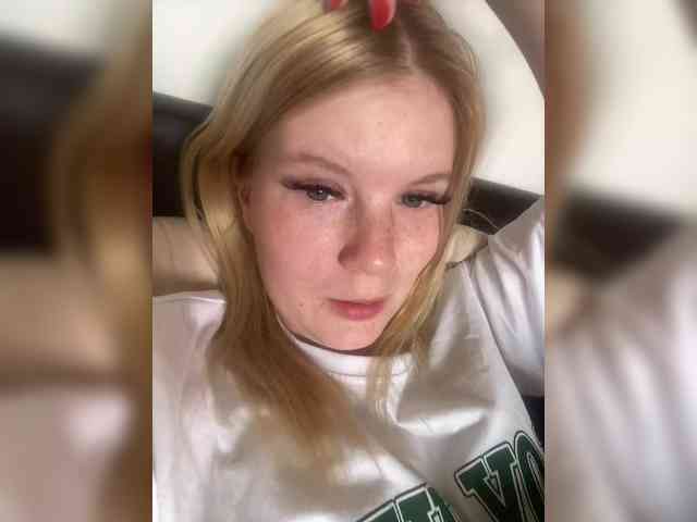 Amelia2004 webcam