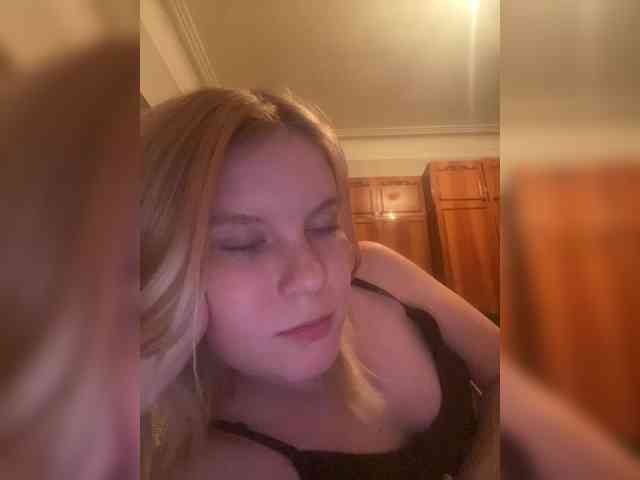 Amelia2004 webcam