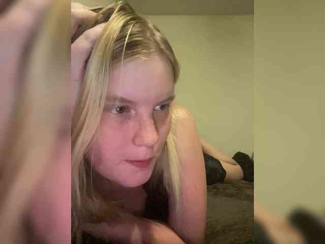 Amelia2004 webcam