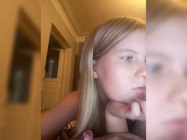 Amelia2004 webcam