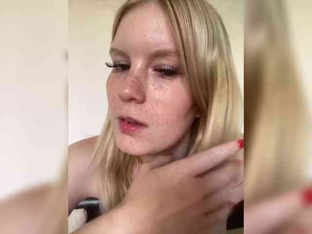 Amelia2004 webcam