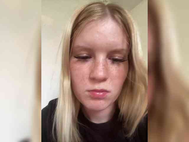 Amelia2004 webcam