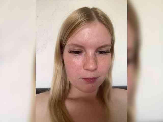 Amelia2004 webcam