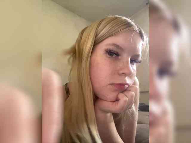 Amelia2004 webcam