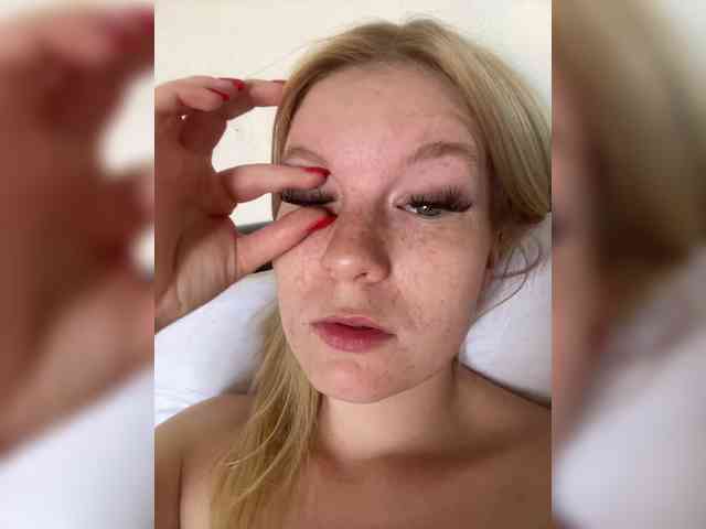 free live video chat Amelia2004