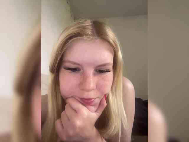 Amelia2004 webcam