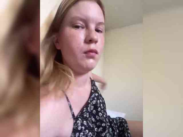 Amelia2004 webcam