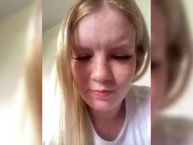 Amelia2004 webcam