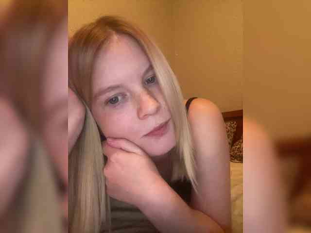 Amelia2004 webcam