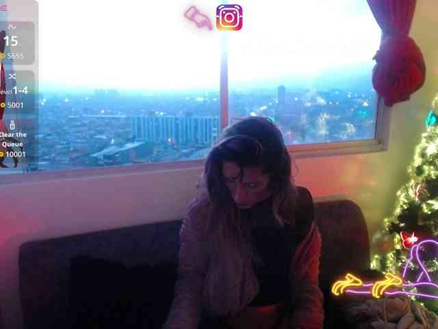 Roxy-roxxan Live Webcam on {site_name}