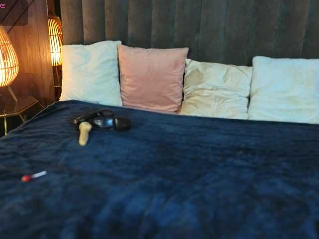 DaisyDelighte's BongaCams show and profile