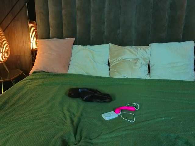 DaisyDelighte's BongaCams show and profile