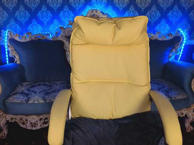 DaisyDelighte's BongaCams show and profile