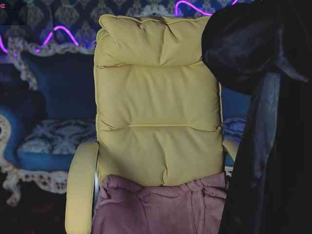 DaisyDelighte Live Webcam on BongaCams