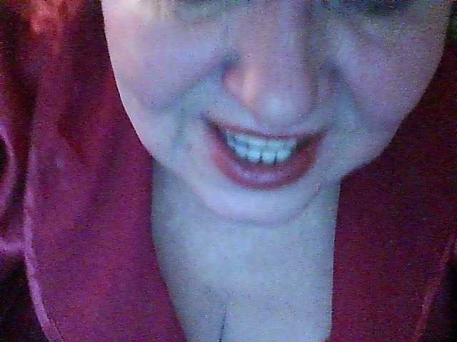 Tatidor's BongaCams show and profile