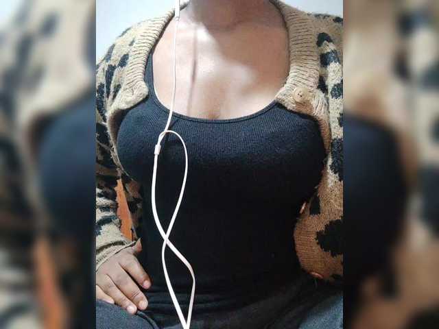 Ma-monde webcam bongacams model stream image