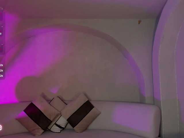 CorinneRusso Live Cam on BongaCams