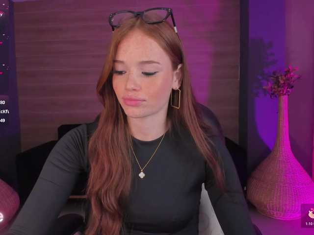 CorinneRusso's BongaCams show and profile