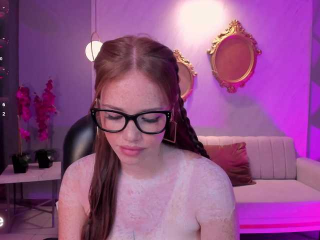 CorinneRusso's BongaCams show and profile